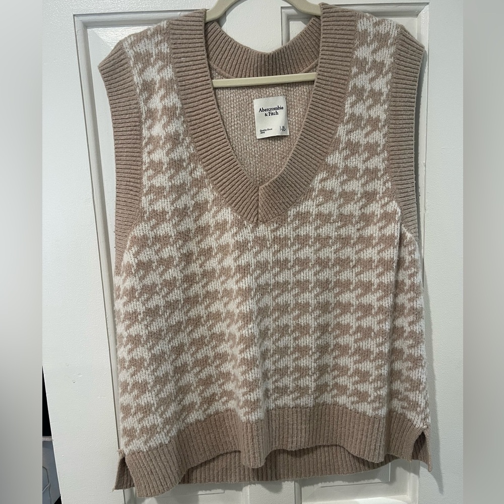 Abercrombie Sweater Vest